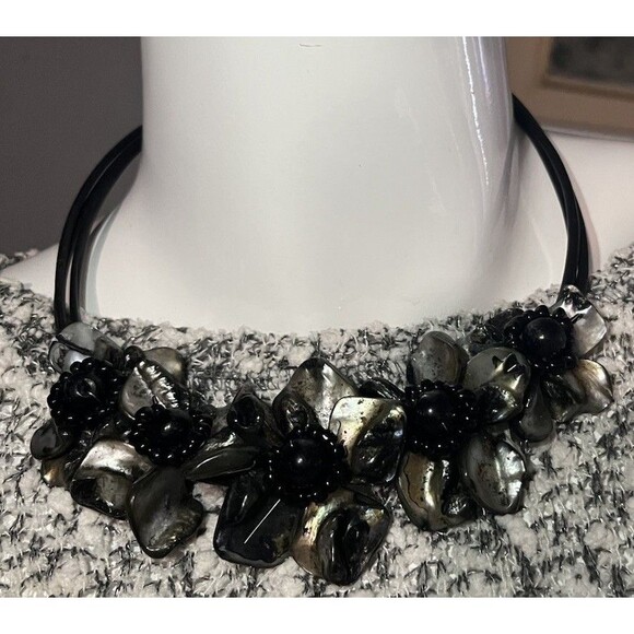 Vintage Mother of Pearl Black Flower Cluster w Beads Bib Statement Necklace - Picture 1 of 5